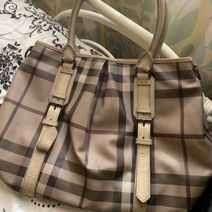 Burberry Bag Priced toSell!!! Dec 2019